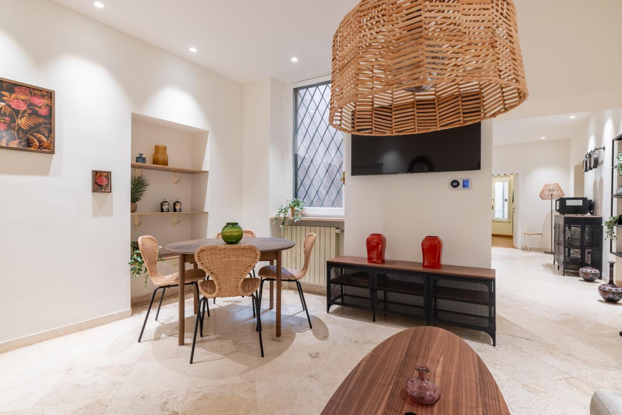 Charming 3 Bedroom Apartment In The Historic Center Rzym Zewnętrze zdjęcie